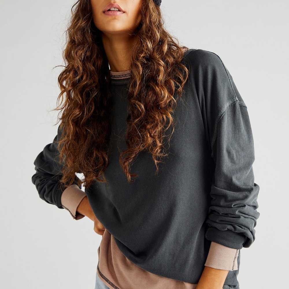 Free People Gray Oversized Sweatshirt with Long Sleeves